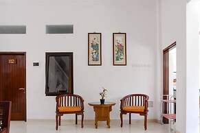 RedDoorz near Jawa Timur Park 3