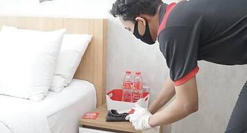 RedDoorz near Jawa Timur Park 3