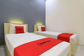 RedDoorz near Klaten Train Station