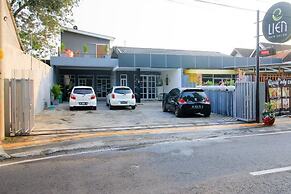 RedDoorz near Klaten Train Station