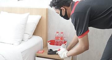 RedDoorz near XT Square 2