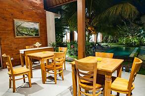 Flamboyant Villa Ubud