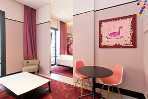 Amor de Dios 17 Luxury Suites