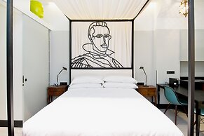 Amor de Dios 17 Luxury Suites