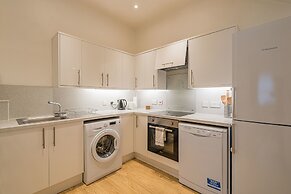 2 Bed Grassmarket Apartment