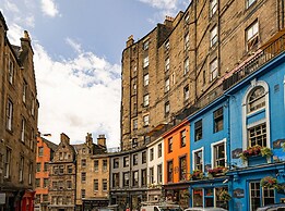 2 Bed Grassmarket Apartment