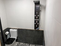 Rooms in Seafront Villa