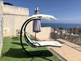 Rooms in Seafront Villa