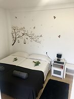 Rooms in Seafront Villa