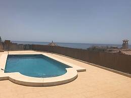 Rooms in Seafront Villa