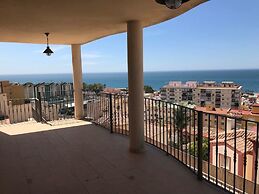 Rooms in Seafront Villa