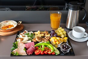 Menalo Hotel Premium Istanbul Airport