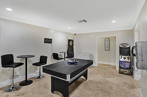 Casa Ria Luxury House w Private Pool Near Aventura Mall