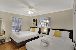 Casa Ria Luxury House w Private Pool Near Aventura Mall