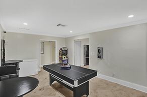 Casa Ria Luxury House w Private Pool Near Aventura Mall