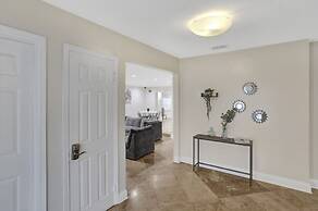 Casa Ria Luxury House w Private Pool Near Aventura Mall