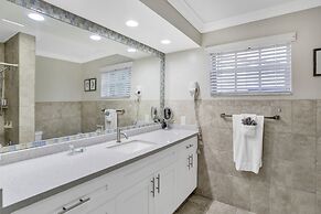 Casa Ria Luxury House w Private Pool Near Aventura Mall