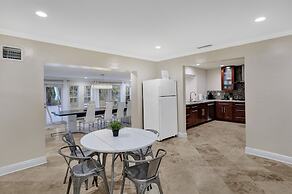 Casa Ria Luxury House w Private Pool Near Aventura Mall