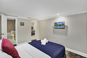 Casa Ria Luxury House w Private Pool Near Aventura Mall