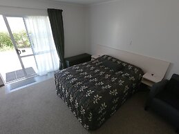 Castle Court Motel