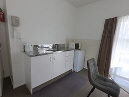 Castle Court Motel
