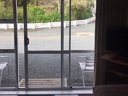 Castle Court Motel