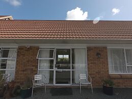 Castle Court Motel