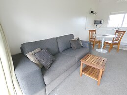 Castle Court Motel
