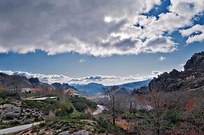 Macheta's Coutry House