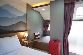 The Qube Fifty Hotel