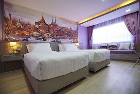 The Qube Fifty Hotel