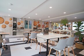 The Qube Fifty Hotel