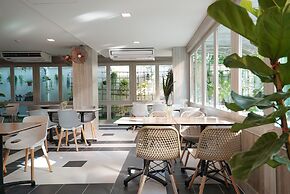 The Qube Fifty Hotel