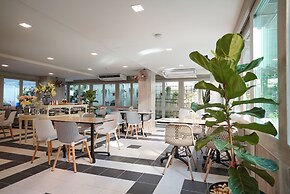 The Qube Fifty Hotel