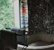 Equator Snow Geo Lodge