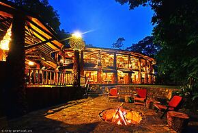 The Rainforest Geo Lodge