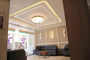 Hotel The Excellency