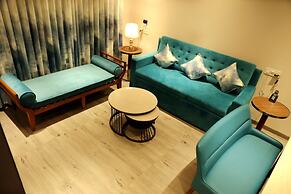 Hotel The Excellency