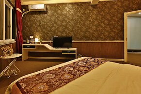 Liyuan Business Hotel