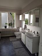 Lovely Spacious Apartment  centerally