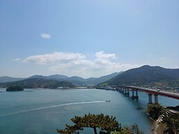 Tongyeong Bridge Hotel