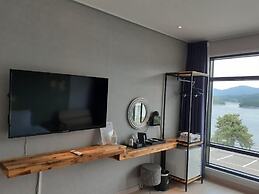 Tongyeong Bridge Hotel