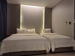 Tongyeong Bridge Hotel