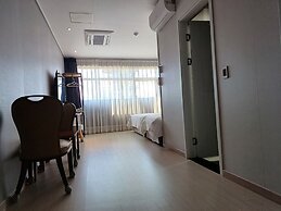 Tongyeong Bridge Hotel