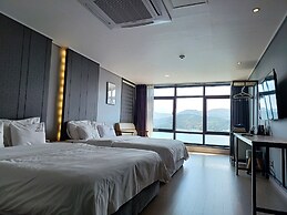 Tongyeong Bridge Hotel