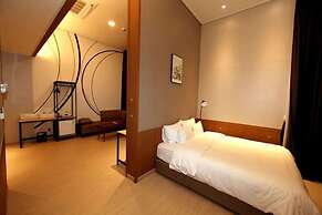 Tongyeong Bridge Hotel