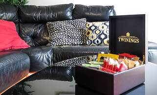 Tudors eSuites Park Central Townhouse Garden and Parking