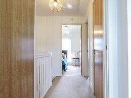 Tudors eSuites Park Central Townhouse Garden and Parking