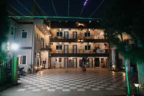 Hotel Maple Delite