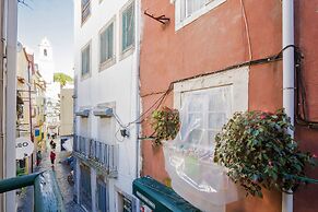 Nomad's Alfama Flats - Typical Street